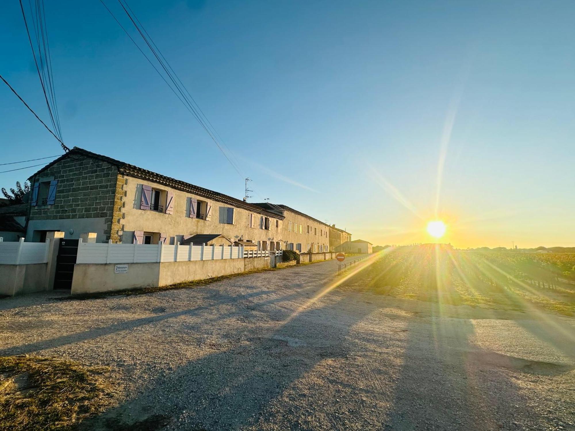 Les Appartements Du Mas - Emeraude Aigues-Mortes Exterior foto